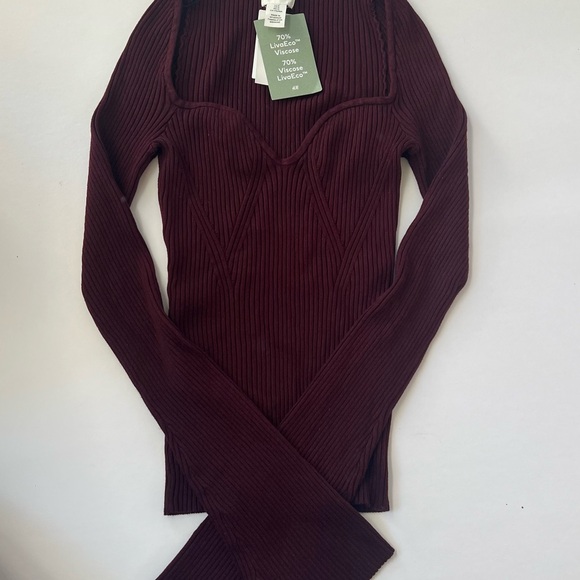 H&M Burgundy Ribbed Knit Sweater - Picture 3 of 6